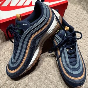 Nike Men's Blue and Brown Sneakers